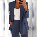 Damernes Elegante Blazer – Klassisk Stil og Raffinement